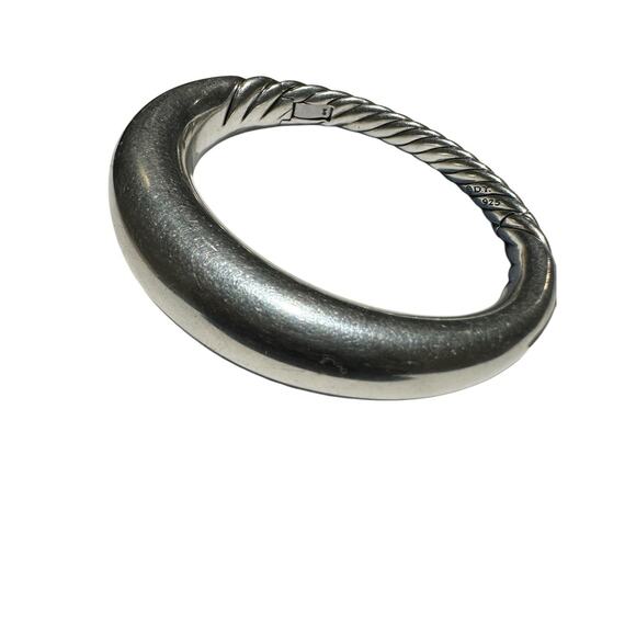 David Yurman Pure Form Solid Smooth Sterling Silver 17mm Bracelet - Picture 2 of 10